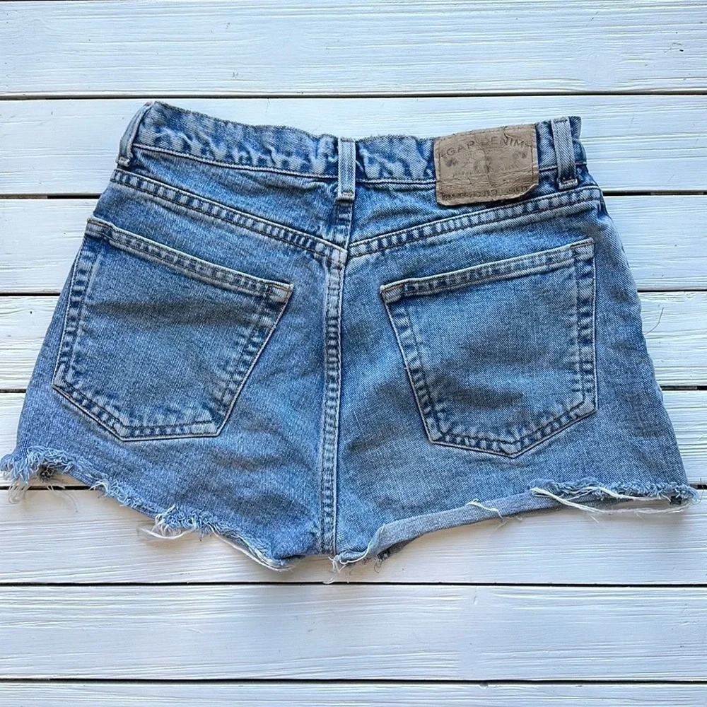 Vintage GAP Denim Cut Off Jean Shorts size 6